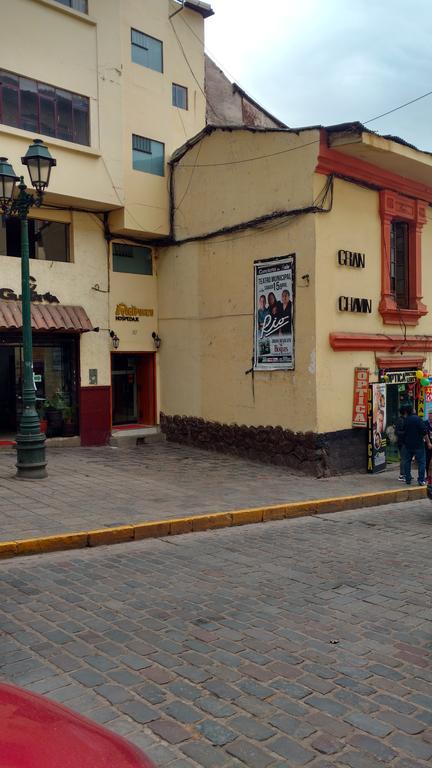 Hospedaje Qori Punku Cusco Exterior foto