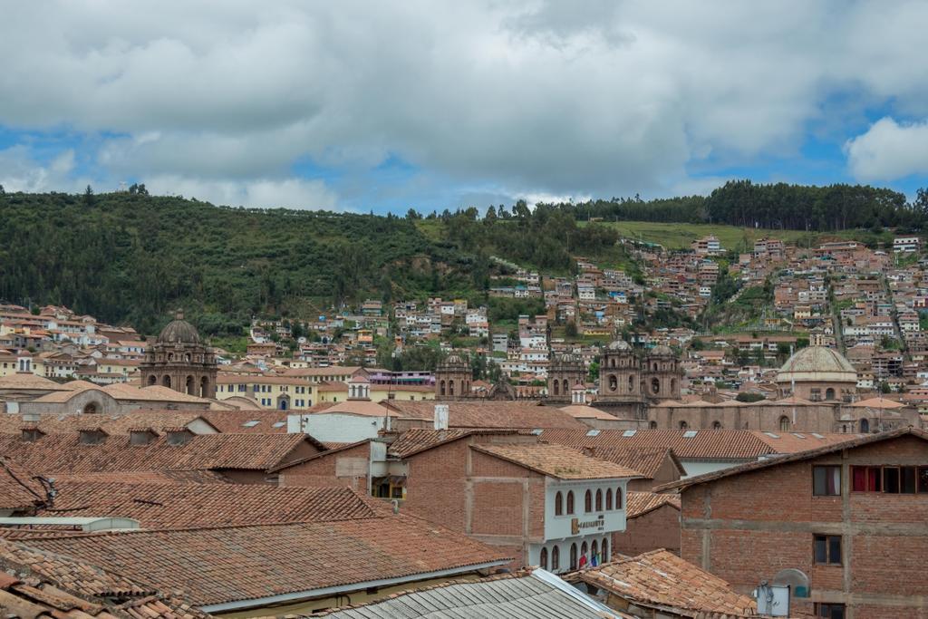 Hospedaje Qori Punku Cusco Exterior foto